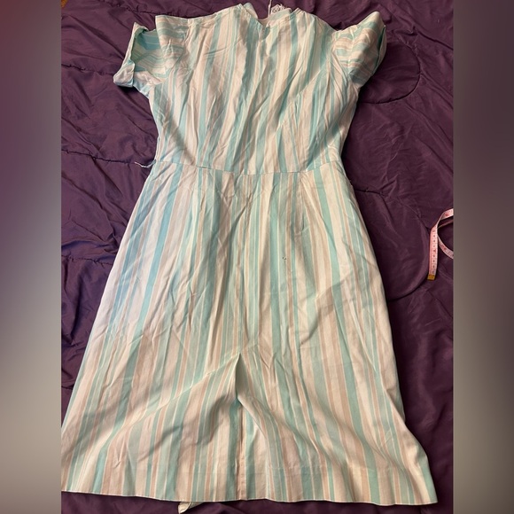 Beautiful vintage button down dress blue and white stripe - Picture 5 of 7